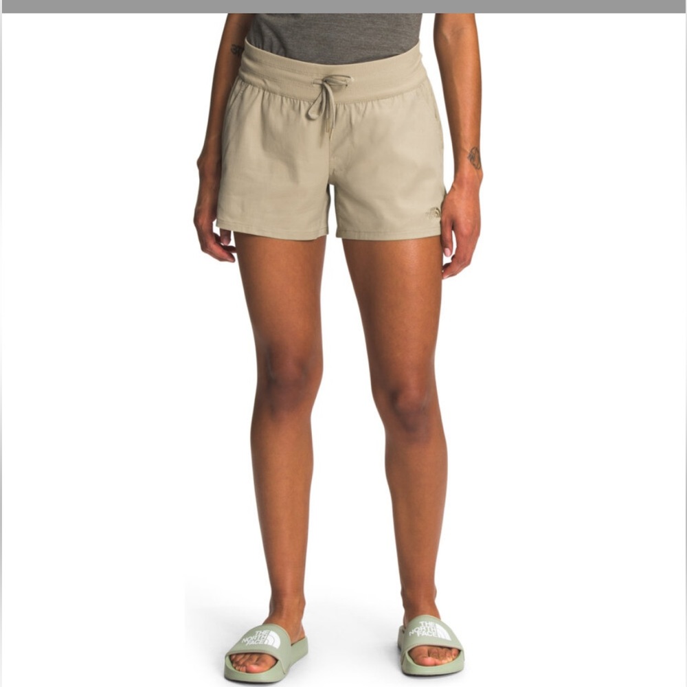 Women’s North Face Aphrodite 2.0 Shorts Size M